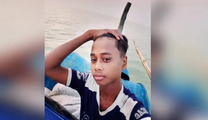  বরগুনায় জাহাজের নিচে আটকে কিশোরের মরদেহ উদ্ধার